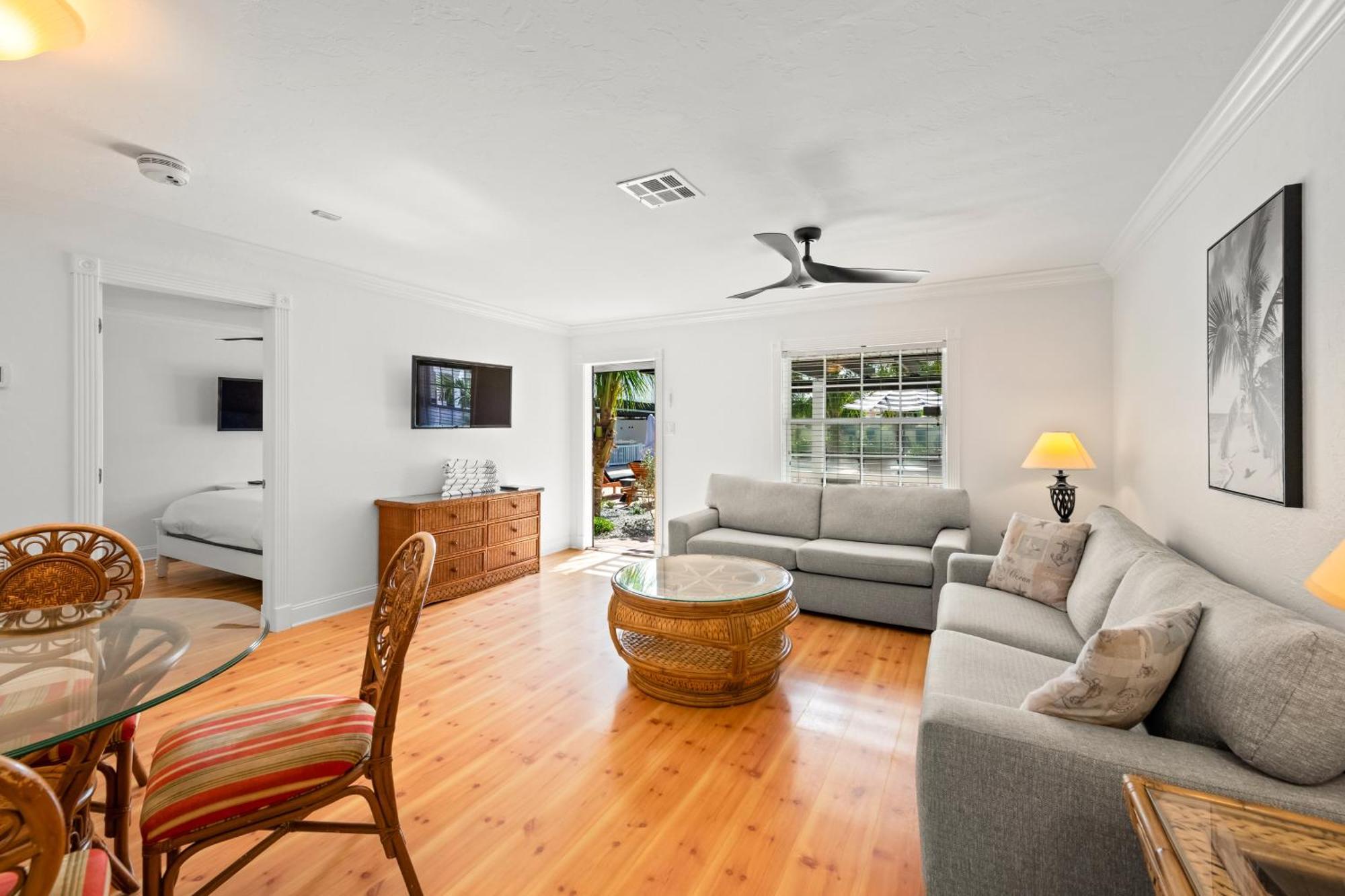 Tropic Isle At Anna Maria Island Inn Bradenton Beach Ngoại thất bức ảnh