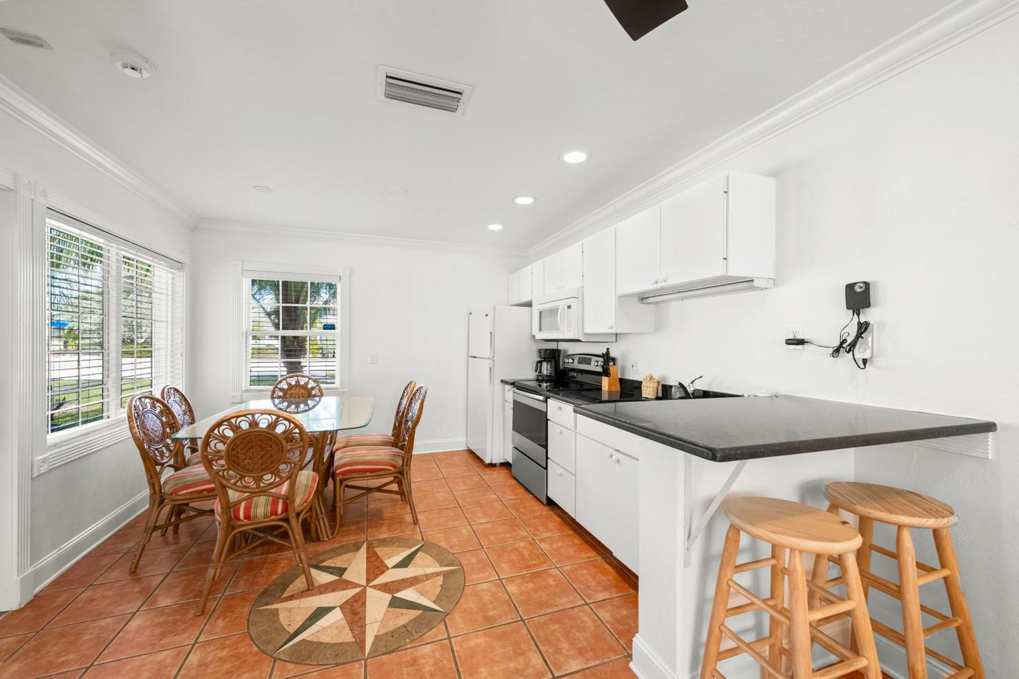 Tropic Isle At Anna Maria Island Inn Bradenton Beach Ngoại thất bức ảnh