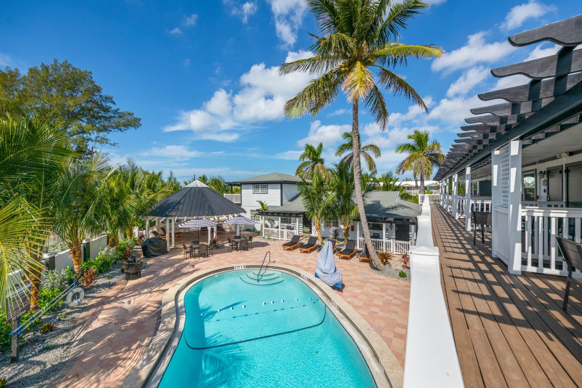 Tropic Isle At Anna Maria Island Inn Bradenton Beach Ngoại thất bức ảnh