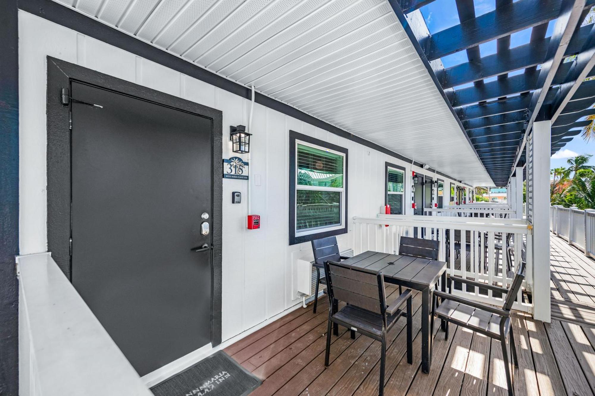 Tropic Isle At Anna Maria Island Inn Bradenton Beach Ngoại thất bức ảnh